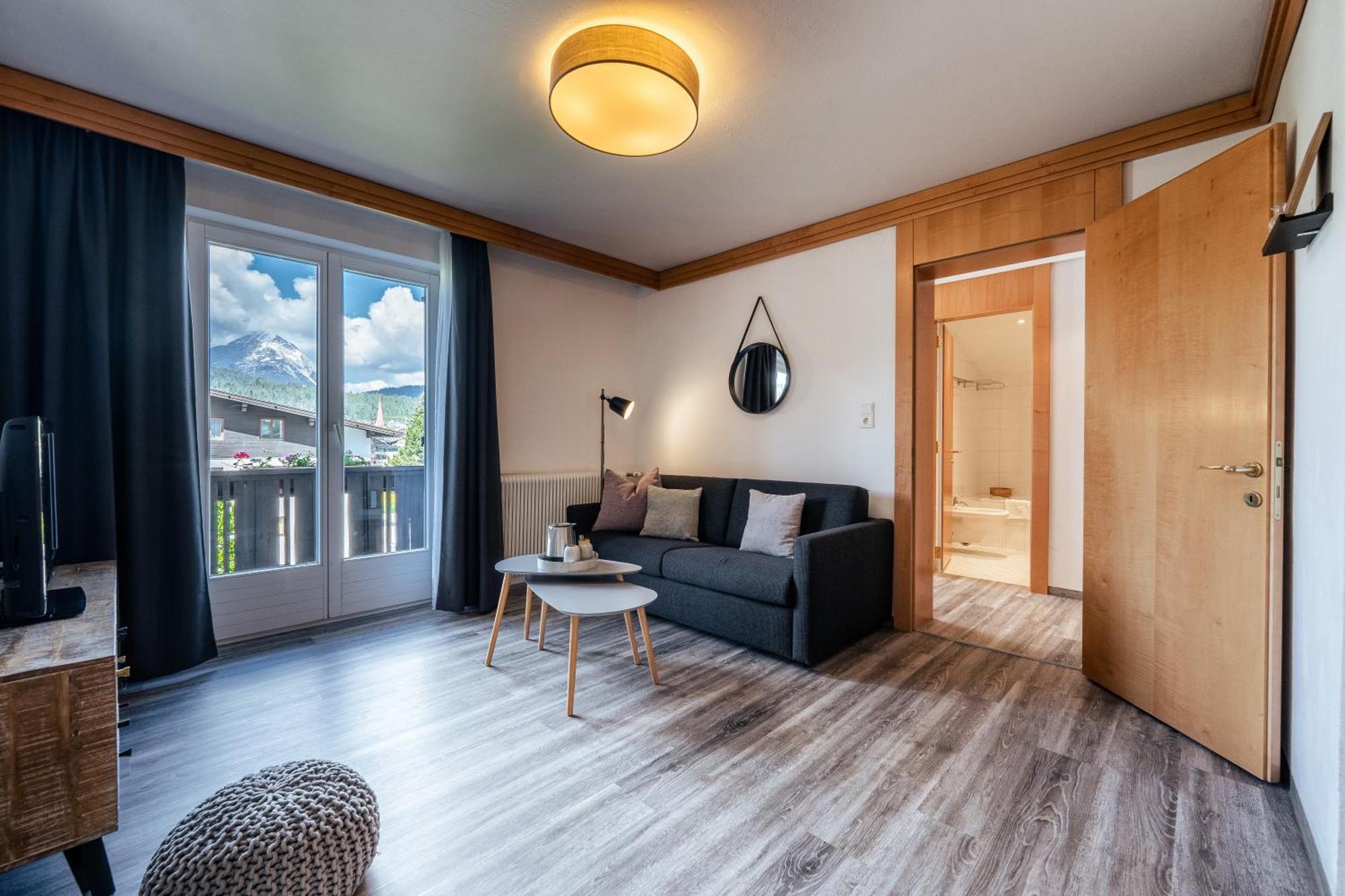 Boutique Hotel Olympia เซเฟลด์ อิน ทิโรล ภายนอก รูปภาพ